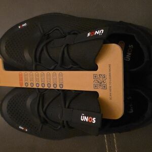 Women's Black Sneakers